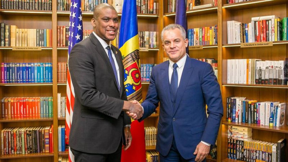Dereck J. Hogan: Vlad Plahotniuc nu mai are șanse să revină în SUA